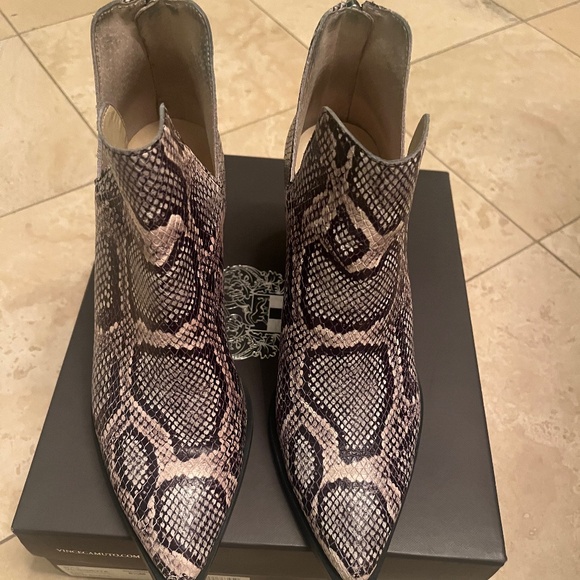 Vince Camuto Gigetta Booties—in original box - Picture 1 of 5